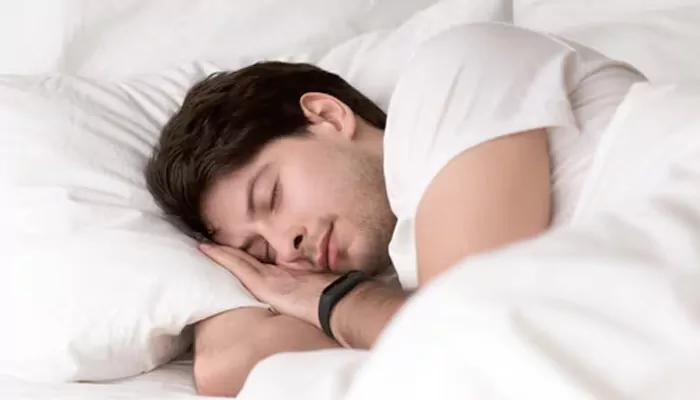 Sleeping More in January? Here’s What Your Body Is Really Telling You