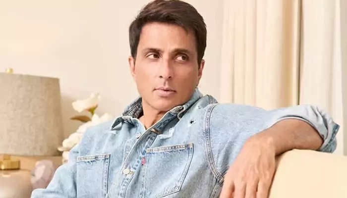 Birthday Special: Guess Who Has a Giant Thali Named After Him in Hyderabad? Sonu Sood!