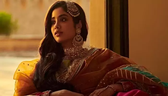 From Debutante to Performer: Janhvi’s Risky Script Choices, A Birthday Tribute
