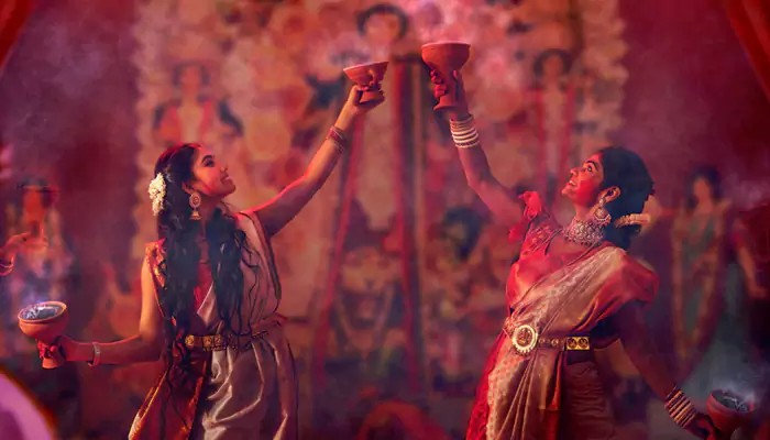 From ‘Sindoor Khela’ to Immersion Songs: How Kolkata Bids an Emotional Yet Joyful Farewell on Dussehra