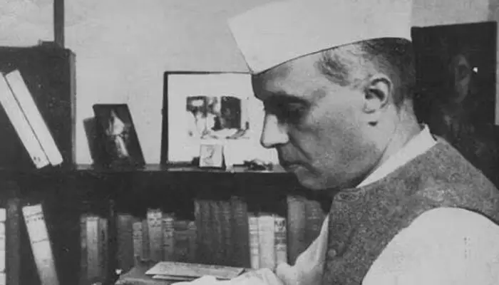 On This Day (May 27) - Jawaharlal Nehru's Death Anniversary: His Books That You Should Read At Least Once