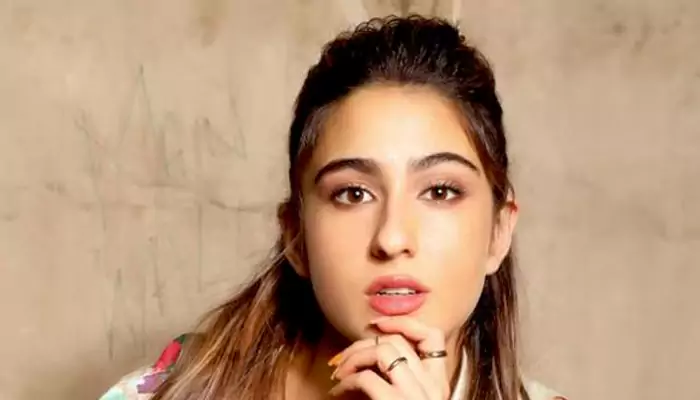 Sara Ali Khan Turns 30: Decoding Her Insta Life Filled with Shayari and Sass