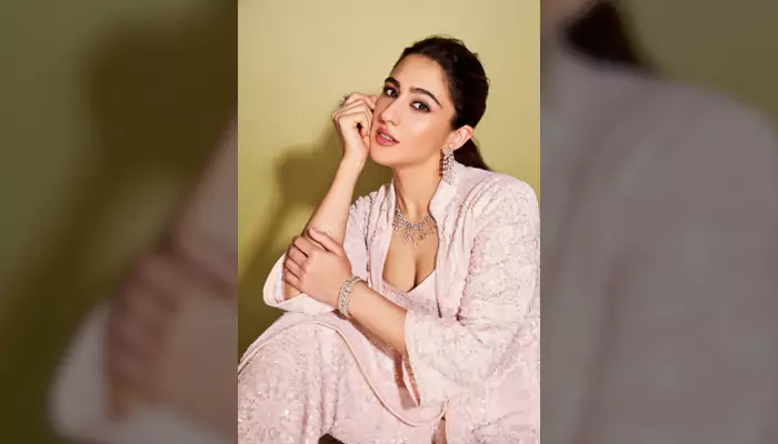 Sara Ali Khanâ€™s Chikankari Obsession: How She Made the Handcrafted Cool Again