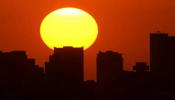 Why Does This Summer Feel Strange Even When Heatwaves Still Exist?