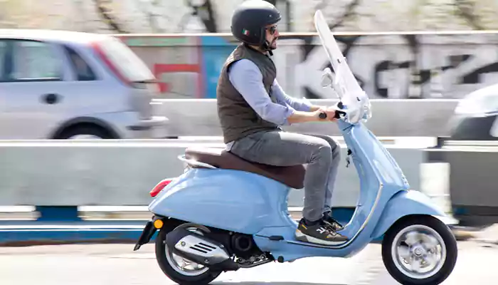 Motorcycle 101: How to Avoid Windblast While Riding?