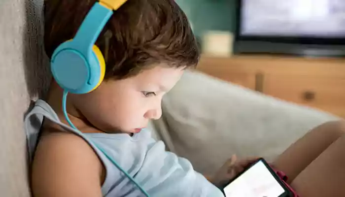 Navigating The Digital Age: Ensuring Healthy Screen Time For Kids