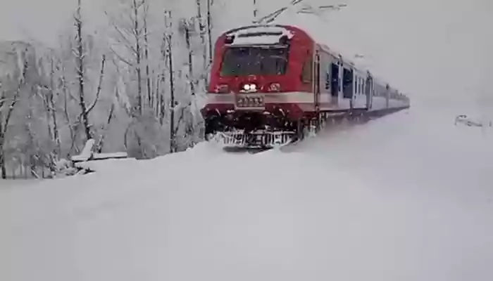 Ashwini Vaishnaw shares breathtaking video of train passing through snow in Kashmir. Watch